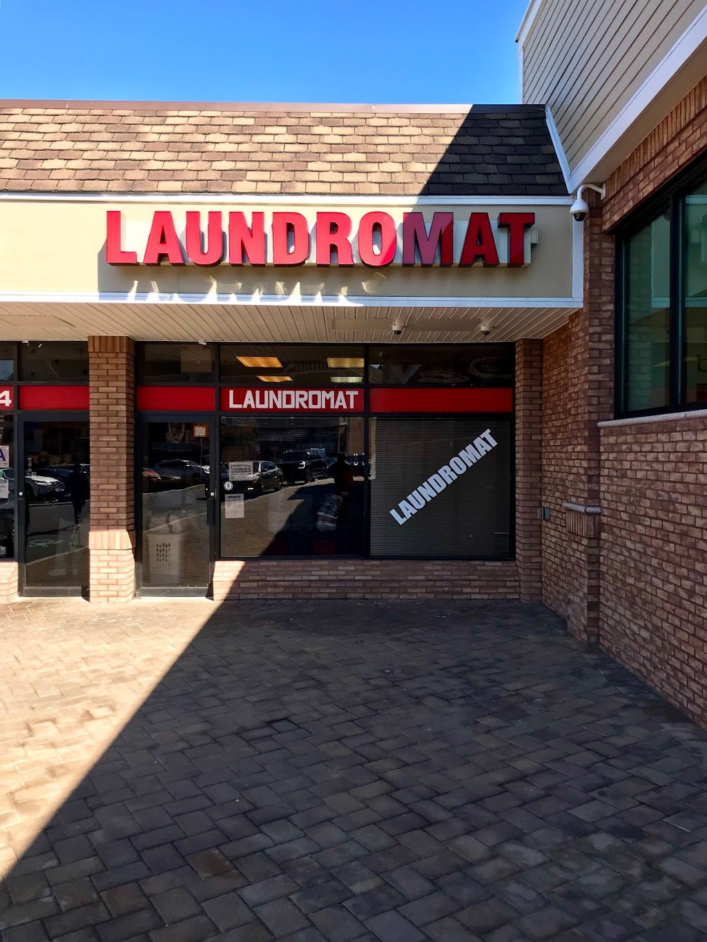 Laundromat | 655 Rossville Ave, Staten Island, NY 10309, USA | Phone: (347) 609-3330