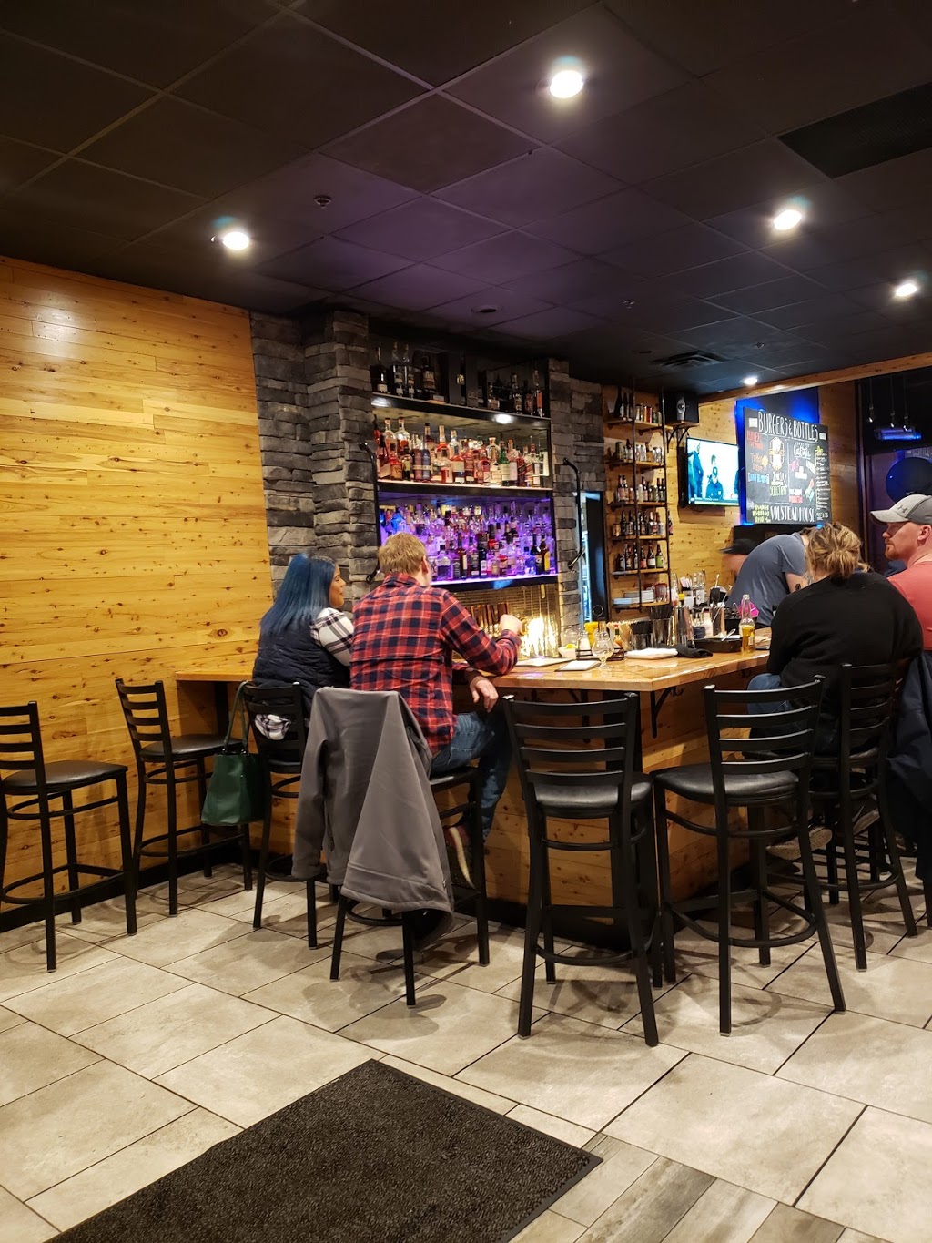 Burgers And Bottles | 1278 Lone Oak Rd, Eagan, MN 55121, USA | Phone: (651) 340-7175