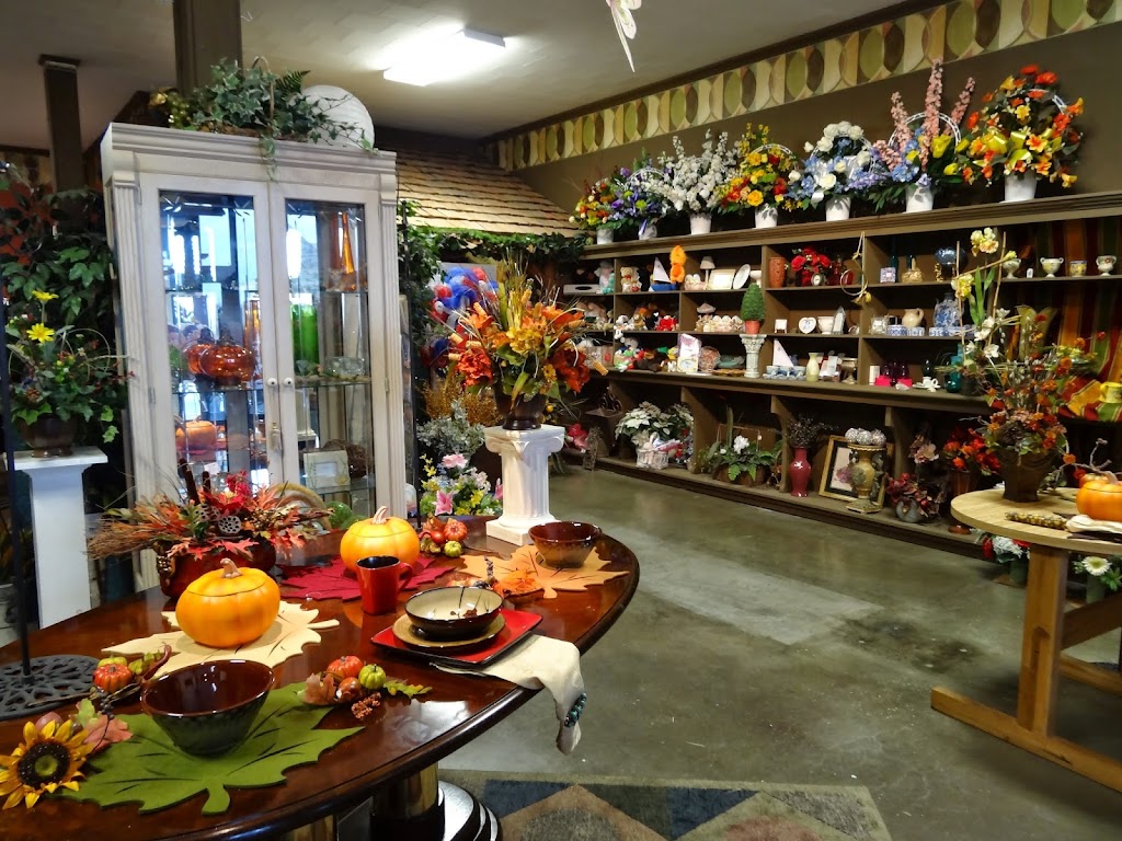 Freemans Florist & Gifts | 101 N Main St, Randleman, NC 27317, USA | Phone: (336) 498-7661