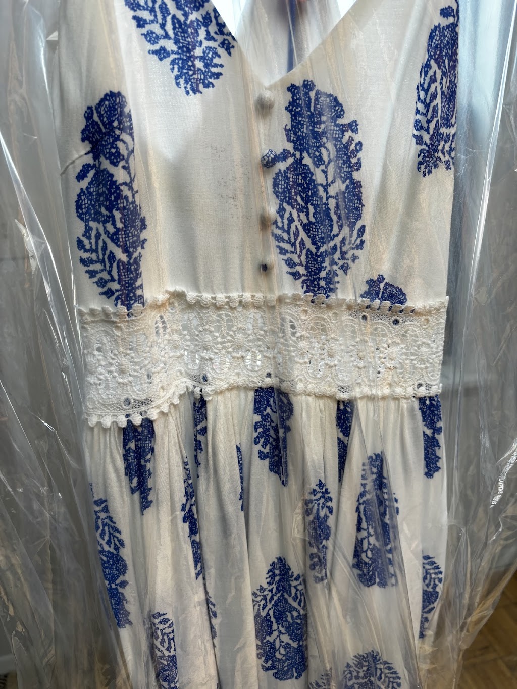 Kress Cleaners | 2220 White Plains Rd, Bronx, NY 10467, USA | Phone: (718) 654-8106