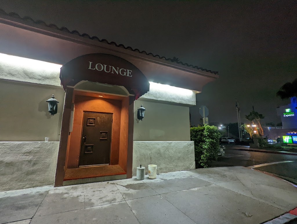 2Js Lounge | 120 W Houston Ave, Fullerton, CA 92832, USA | Phone: (714) 871-9665