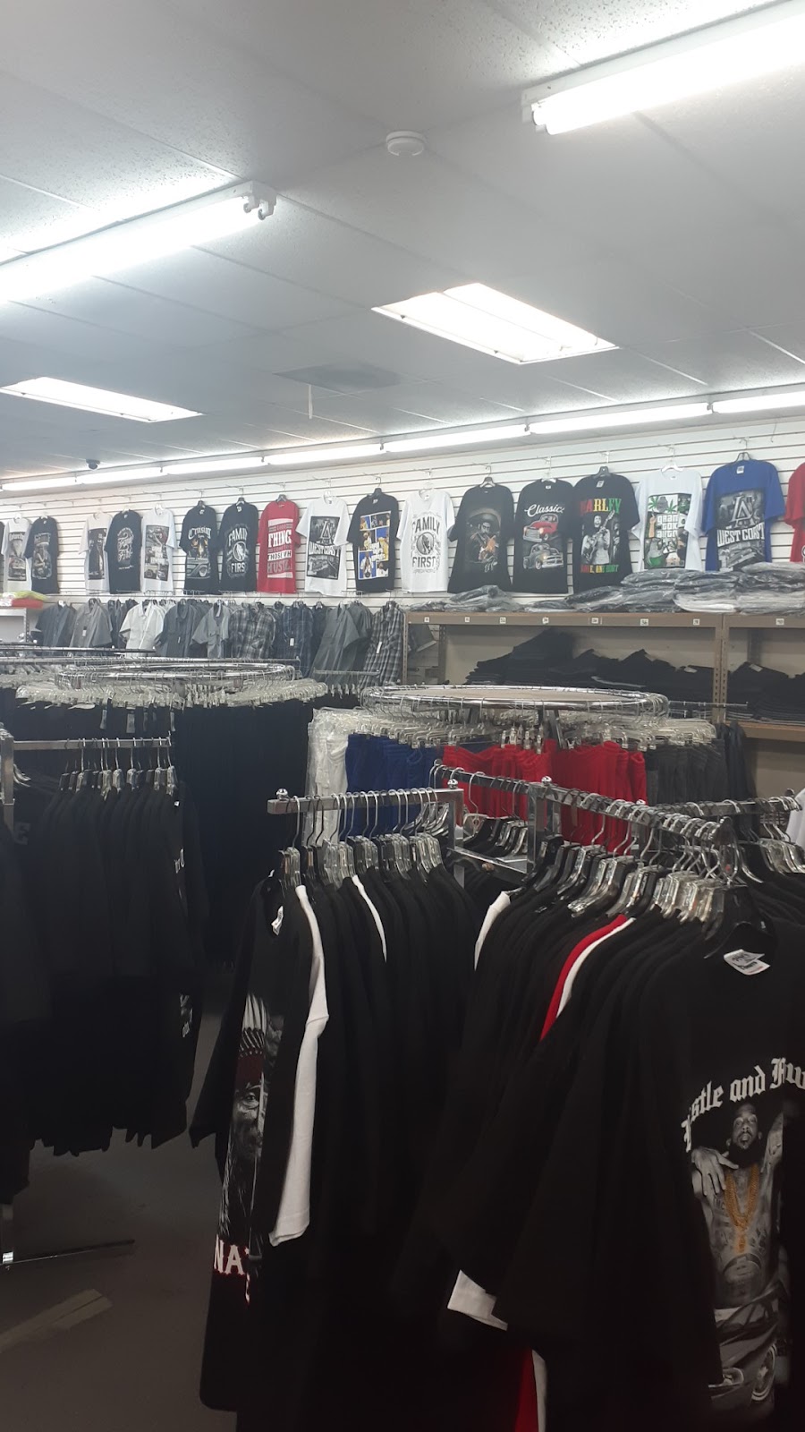 Lims Family Fashion Clothing and Shoes | 14564 7th St, Victorville, CA 92395, USA | Phone: (760) 241-1716