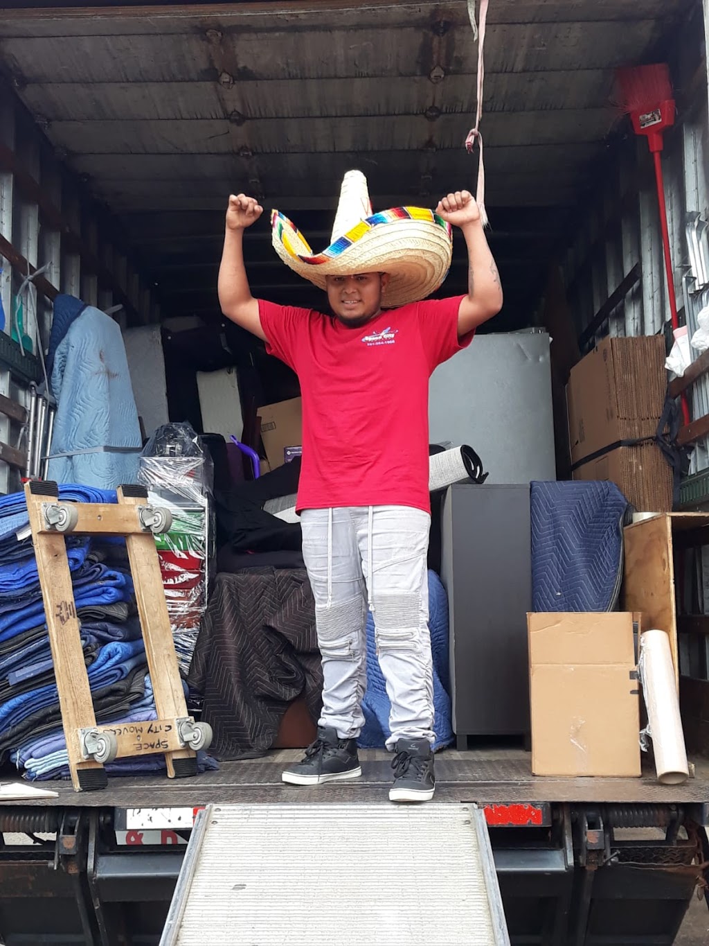 Space City Movers | 7575 Bellaire Blvd, Houston, TX 77036, USA | Phone: (832) 215-7580