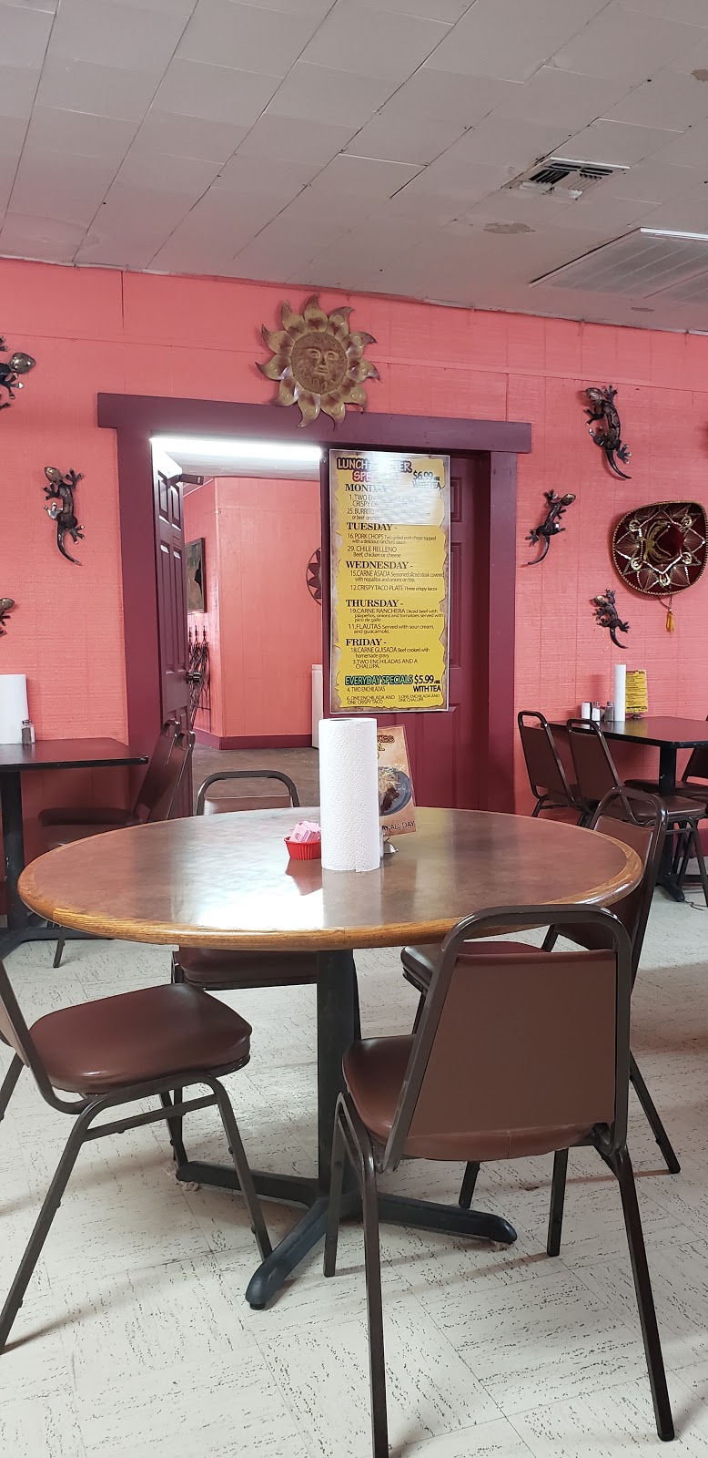 La Primas Taco House | 119 E San Antonio St, Marion, TX 78124, USA | Phone: (830) 914-1000