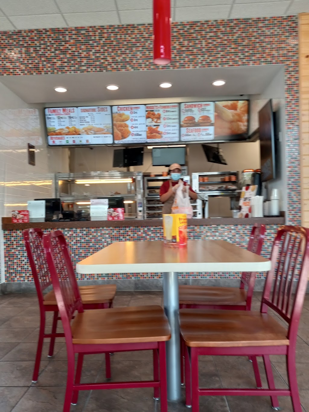 Popeyes Louisiana Kitchen | 12622 Long Beach Blvd, Lynwood, CA 90262, USA | Phone: (310) 438-1648