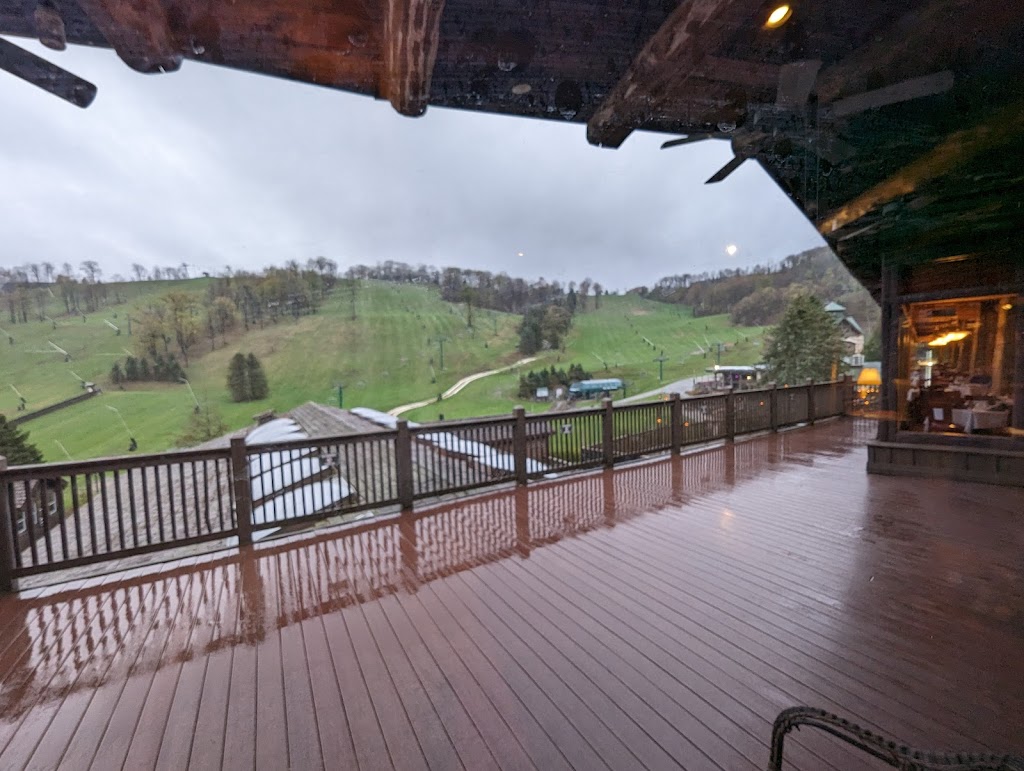 Slopeside Dining Room | 777 Water Wheel Dr, Rockwood, PA 15557, USA | Phone: (582) 682-7986