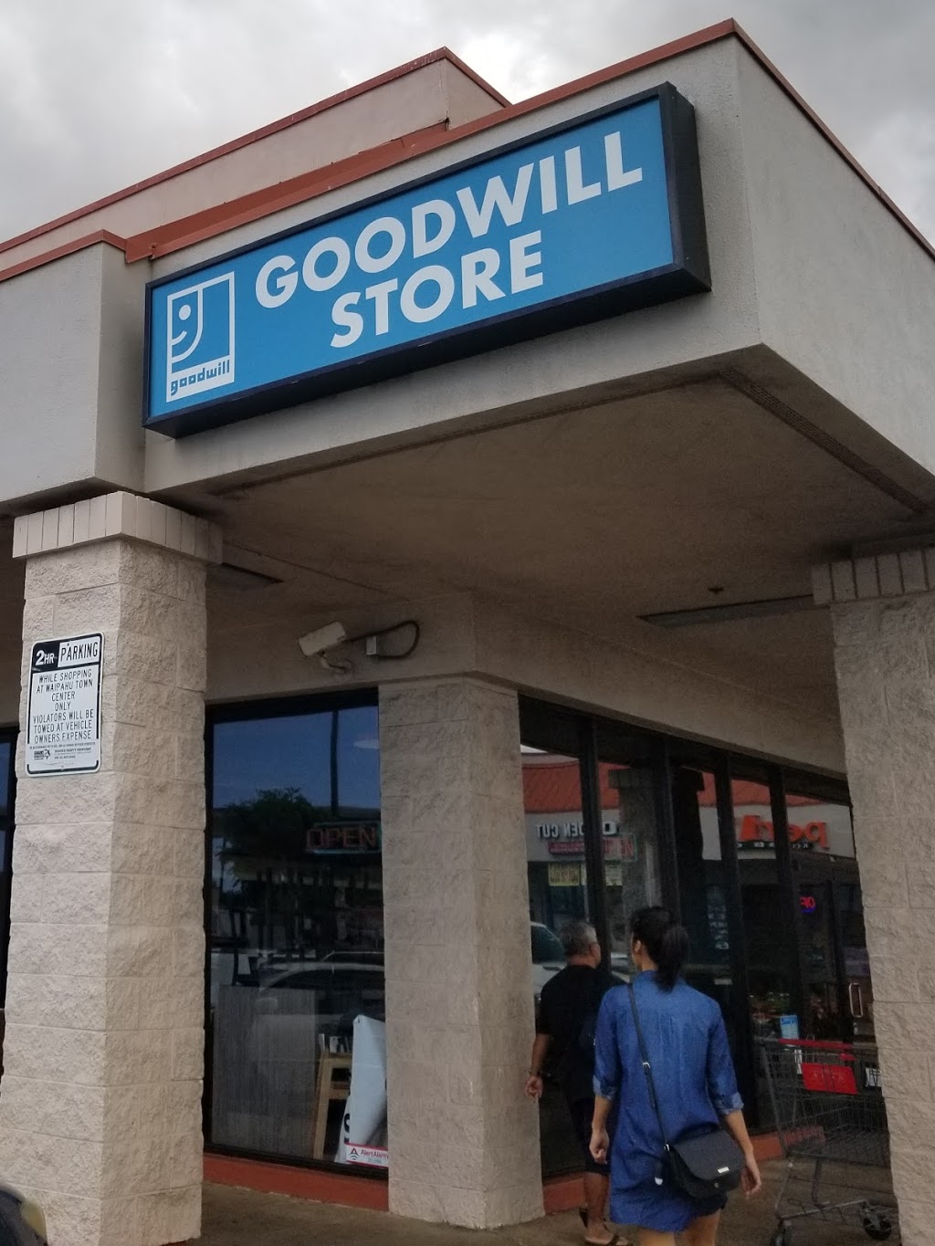 Goodwill Store and Donation Center | 94-050 Farrington Hwy, Waipahu, HI 96797 | Phone: (808) 677-9521