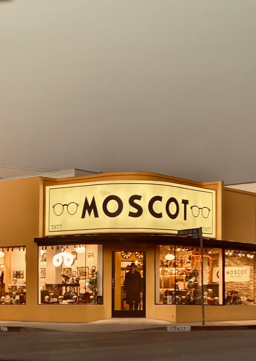 MOSCOT Shop | 7977 Melrose Ave, Los Angeles, CA 90046, USA | Phone: (213) 228-5091