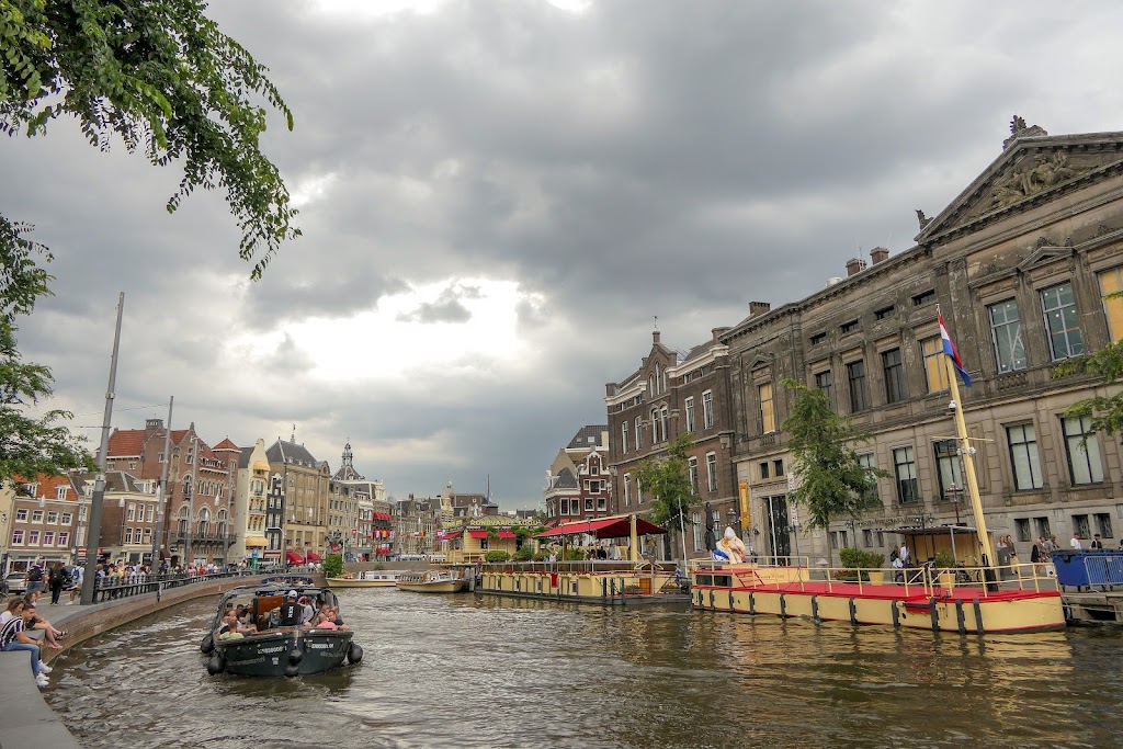 Rederij P. Kooij canal boat tours | Oude Turfmarkt 125, 1012 GC Amsterdam, Netherlands | Phone: 020 623 3810