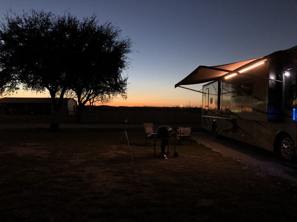 Silver Spur Ranch and RV Park | 272 County Rd 303 E, Orange Grove, TX 78372, USA | Phone: (361) 537-6263