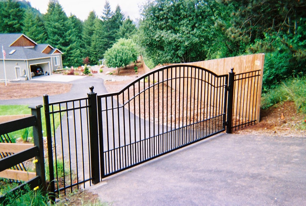 The Fenceman Fence Company Inc. | 2808 NE Burton Rd, Vancouver, WA 98662, USA | Phone: (360) 254-2299