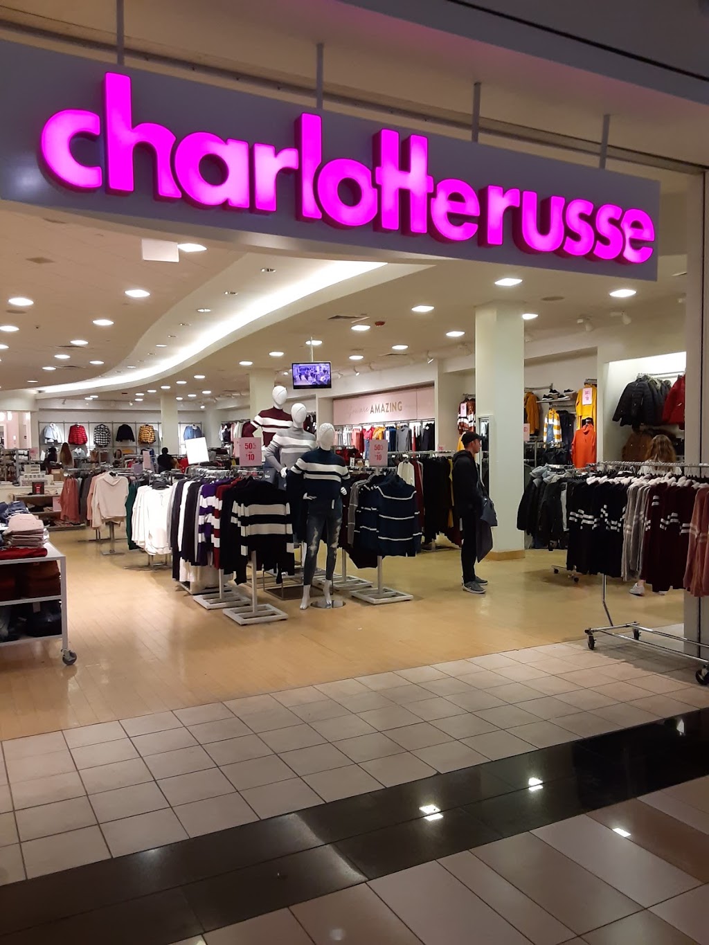 Charlotte Russe | 1 Crossgates Mall Rd Unit P201, Albany, NY 12203, USA | Phone: (518) 456-1258