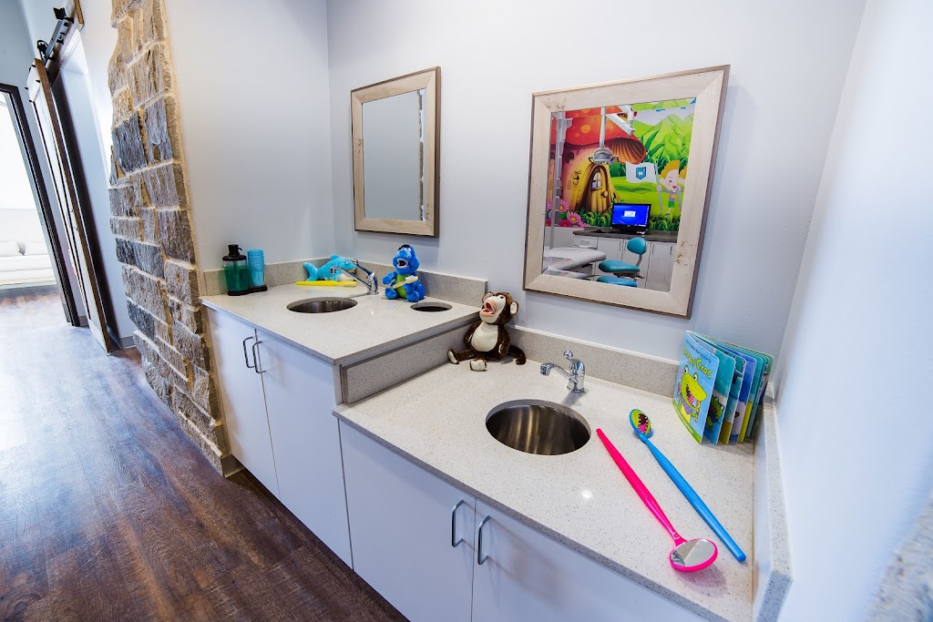 Stonebrook Pediatric Dentistry | 252 W Stonebrook Pkwy #690, Frisco, TX 75034, USA | Phone: (469) 384-8130