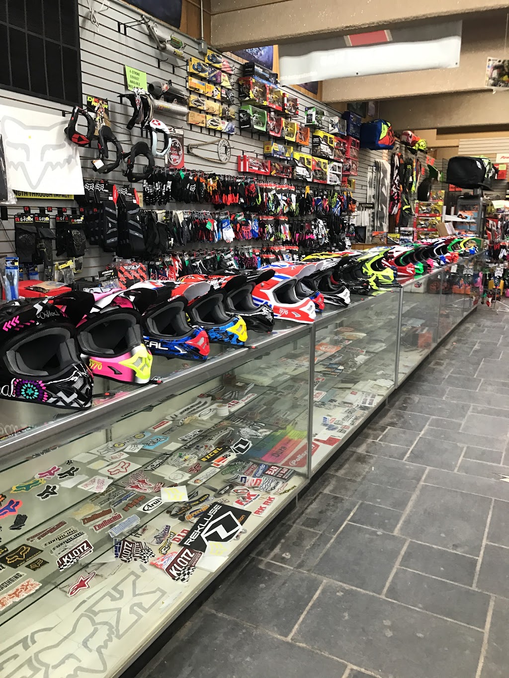 Magic Motorsports | 2225 Dixie Hwy, Waterford Twp, MI 48328, USA | Phone: (248) 332-2440