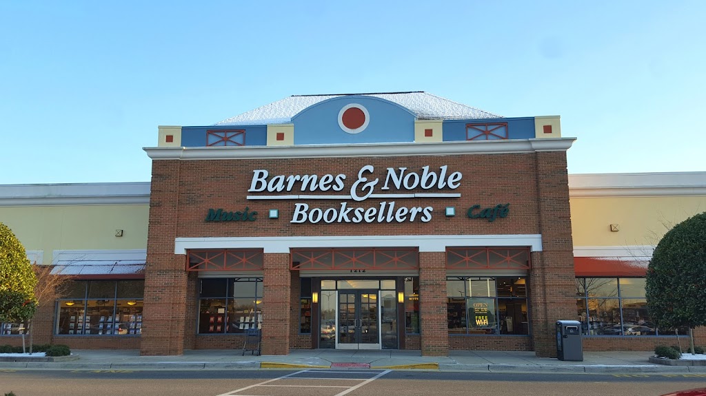 Barnes & Noble | 1212 Greenbrier Pkwy, Chesapeake, VA 23320, USA | Phone: (757) 382-0220