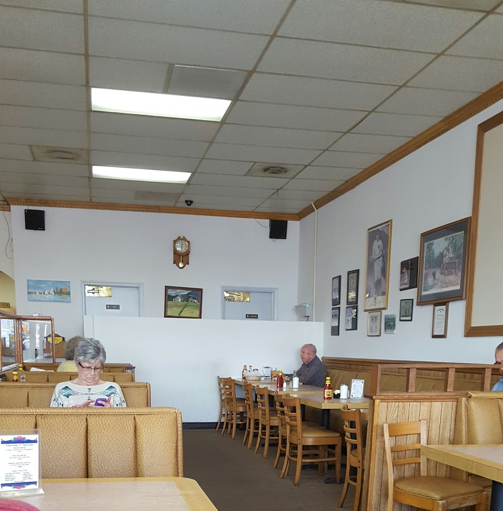 Yadkin Plaza Restaurant | 940 S State St, Yadkinville, NC 27055, USA | Phone: (336) 679-3388