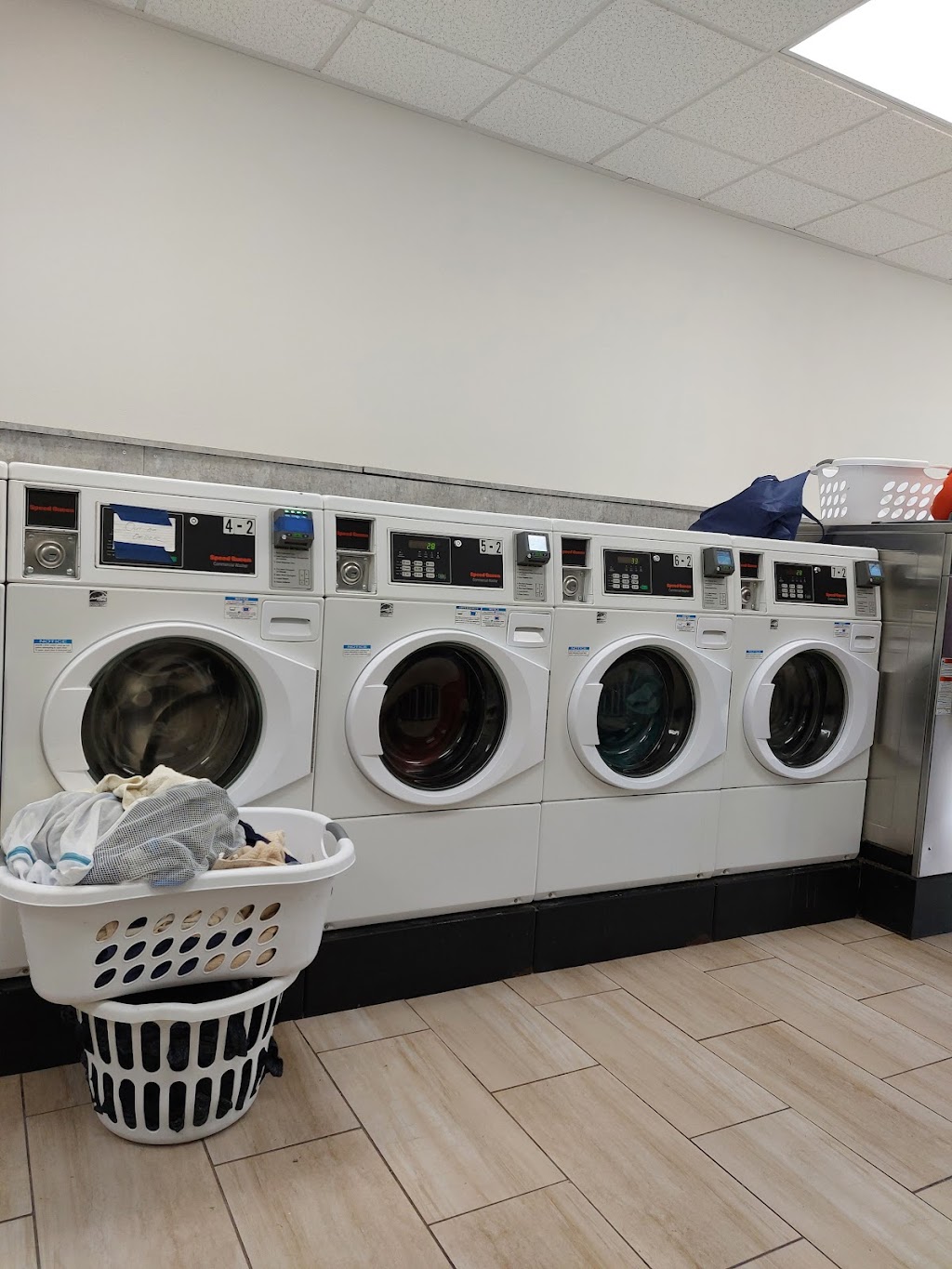 Buckley Laundromat | 29393 WA-410 E, Buckley, WA 98321, USA | Phone: (360) 829-3157