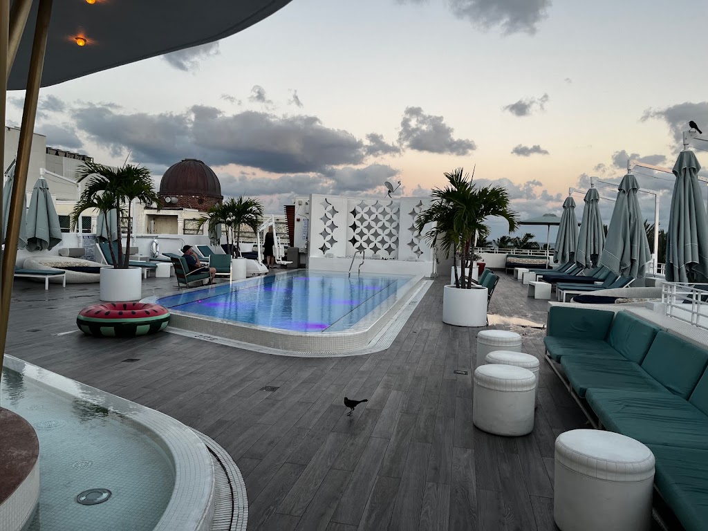 HIGHBAR Pool + Bar + Sky | 1111 Collins Ave, Miami Beach, FL 33139, USA | Phone: (305) 534-8455