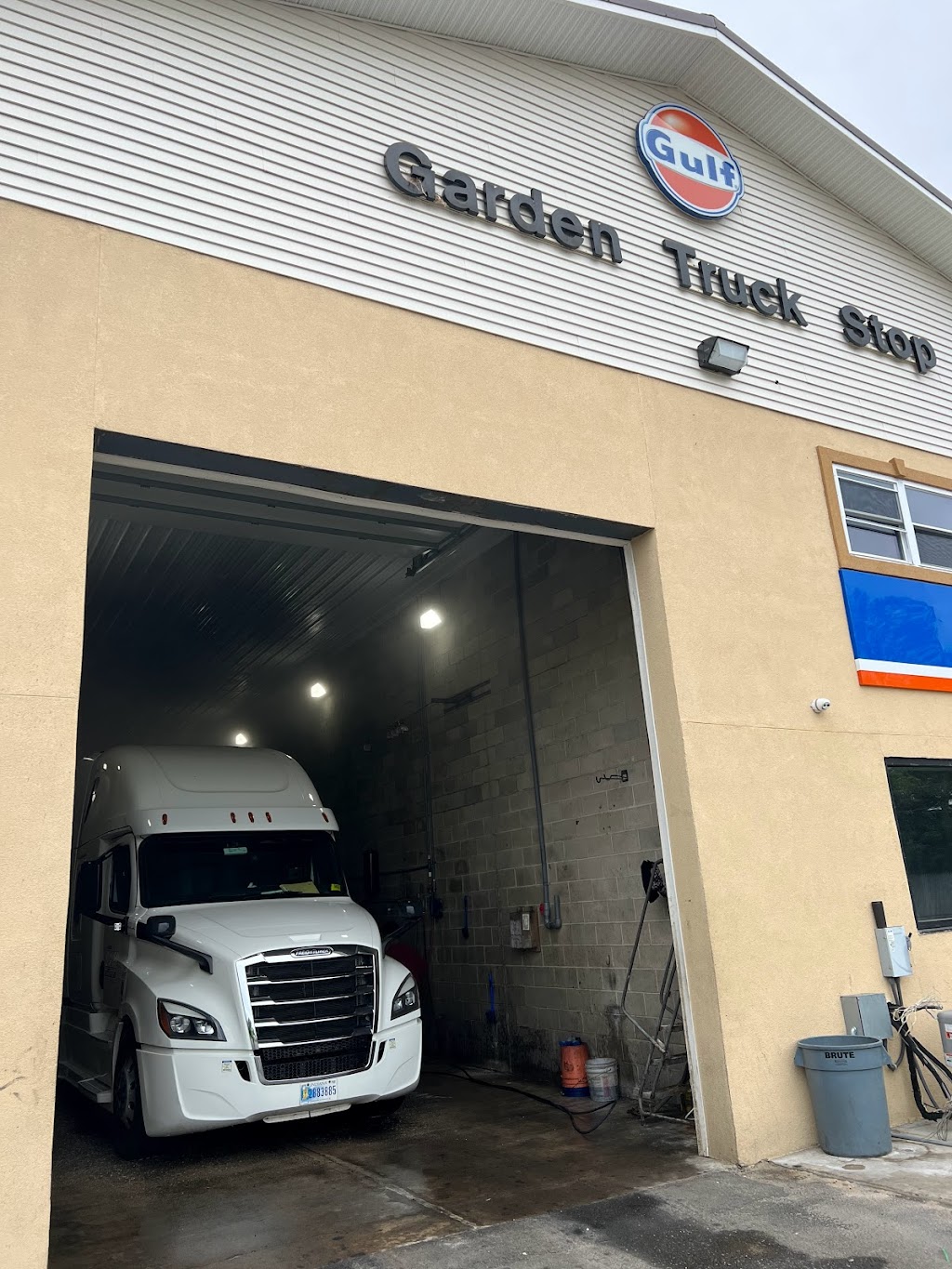 Garden Truck Stop w/ Wash & Washouts | 2114 W Garden Rd, Vineland, NJ 08360, USA | Phone: (856) 302-4442