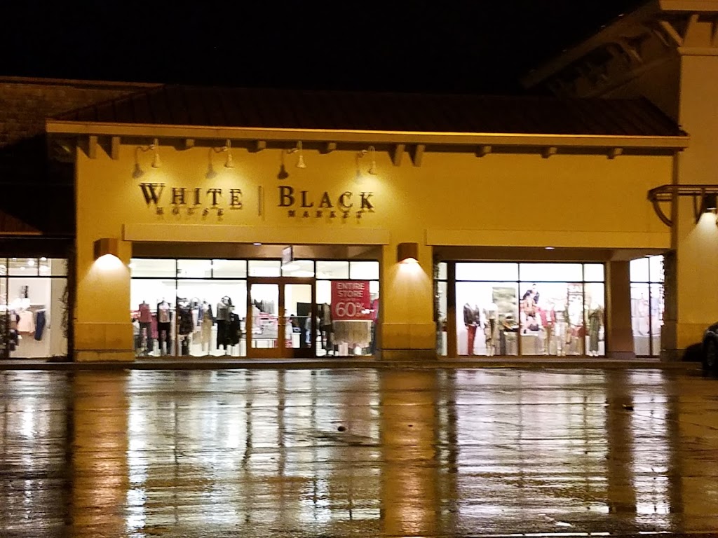 White House Black Market | 1001 N Arney Rd #802, Woodburn, OR 97071, USA | Phone: (503) 981-1401