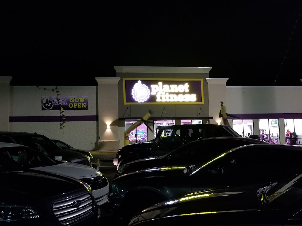 Planet Fitness | 39 Plaza Pkwy, Lexington, NC 27292, USA | Phone: (336) 843-4337