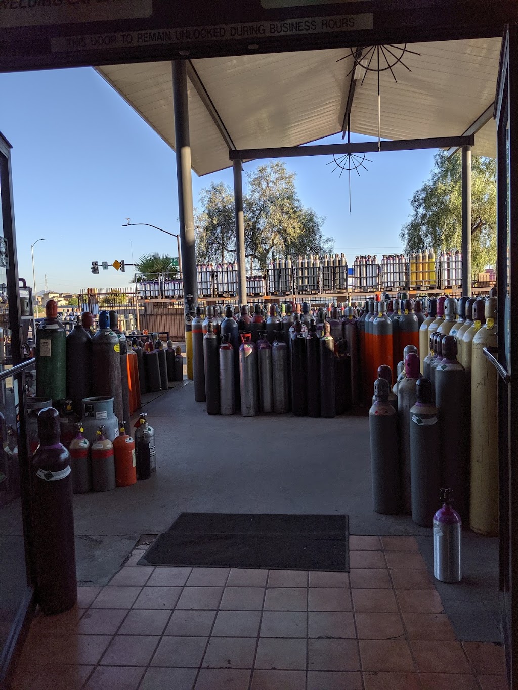 Vern Lewis Welding Supply, Inc. | 742 E Main St, Avondale, AZ 85323, USA | Phone: (623) 932-0341