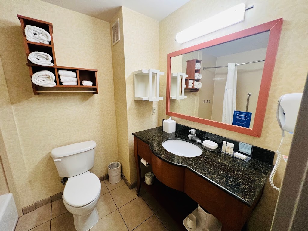 Absolute Roofing | 6229 W Magnolia Ave, Everett, WA 98203, USA | Phone: (425) 314-5610