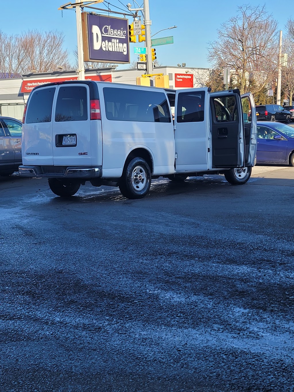 Classic Car Wash | 7404 Northern Blvd, Jackson Heights, NY 11372, USA | Phone: (718) 779-1505