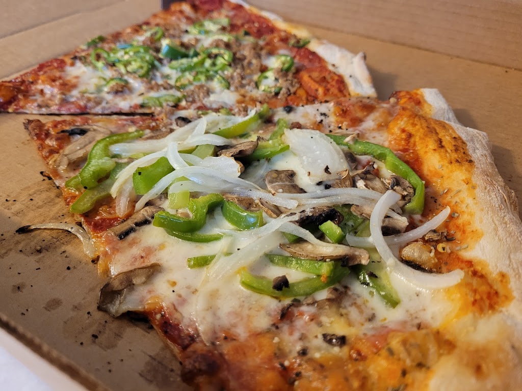 Joey Novas Pizzeria | 5655 Manitou Rd, Excelsior, MN 55331, USA | Phone: (952) 405-2700