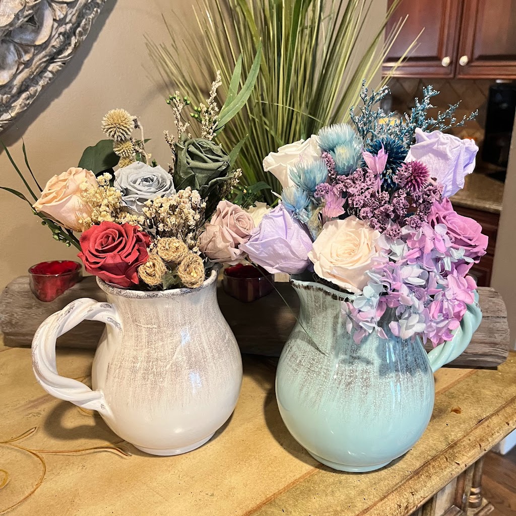 Always and Forever Rose Floral Arrangements | 1487 Blue Spruce Ln, Wantagh, NY 11793, USA | Phone: (516) 856-1711