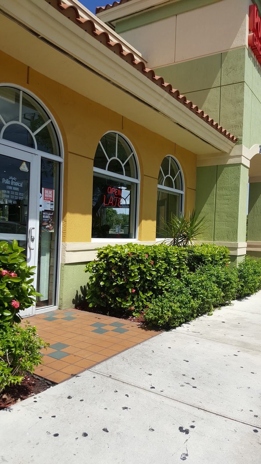 Pollo Tropical | 3094 NE 41st Pl, Homestead, FL 33033, USA | Phone: (305) 247-4909