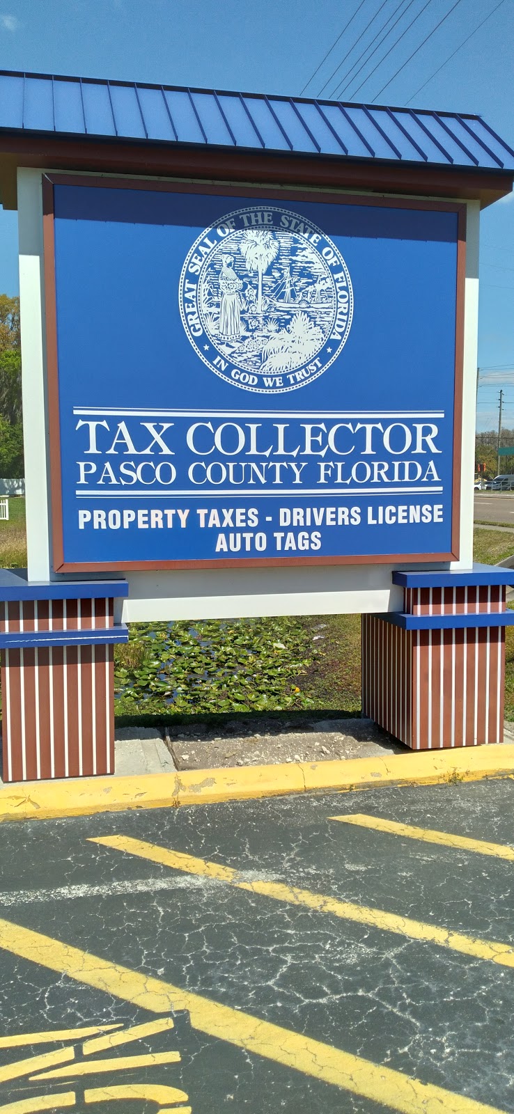 Florida Department of Motor Vehicles | 4135 Land O Lakes Blvd, Land O Lakes, FL 34639, USA | Phone: (813) 235-6020