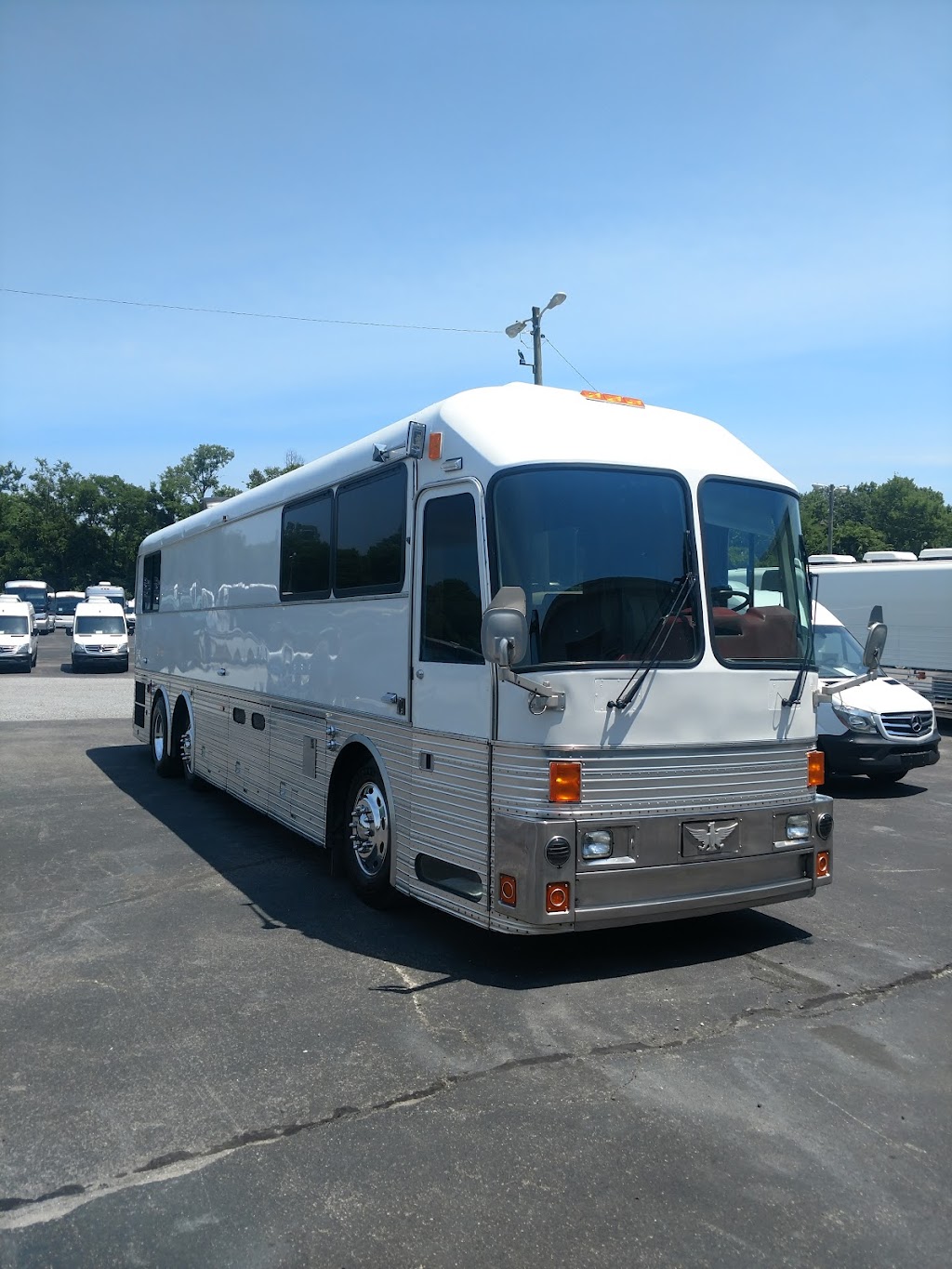 Busforsale.com | 813 Louisville Hwy, Goodlettsville, TN 37072, USA | Phone: (615) 859-1998