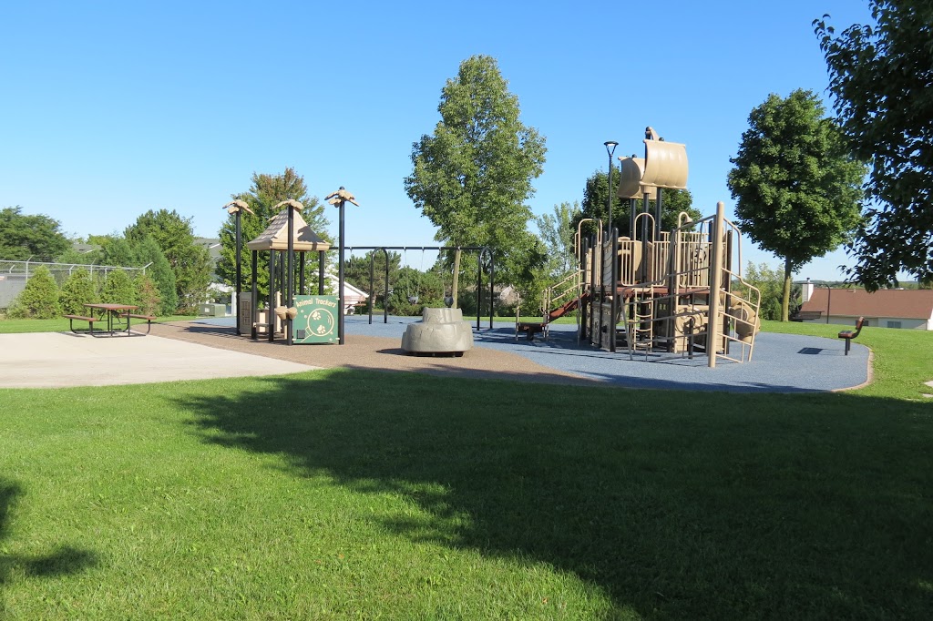 Ridgeview Park | Water Tower Ct & Woodside Rd, Sussex, WI 53089, USA | Phone: (262) 246-5204