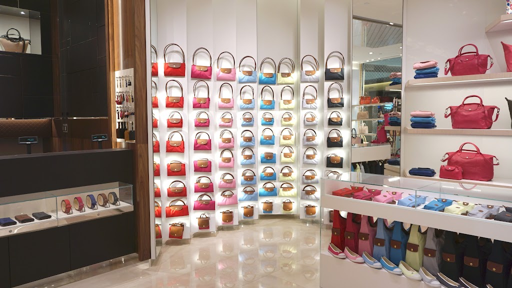 Longchamp | 8687 North Central Expressway Northpark Center, Suite # 1458, Dallas, TX 75225, USA | Phone: (214) 987-6999