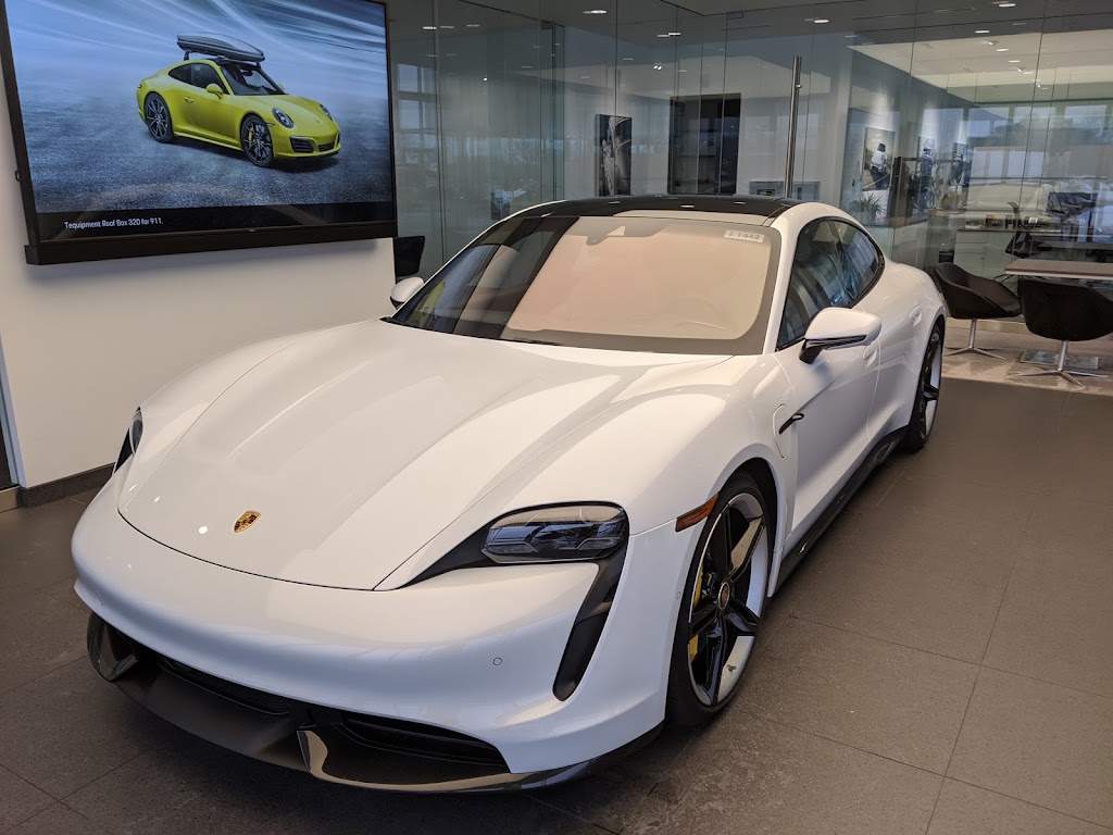 Porsche St Paul | 2490 Maplewood Dr, Maplewood, MN 55109, USA | Phone: (612) 439-5943