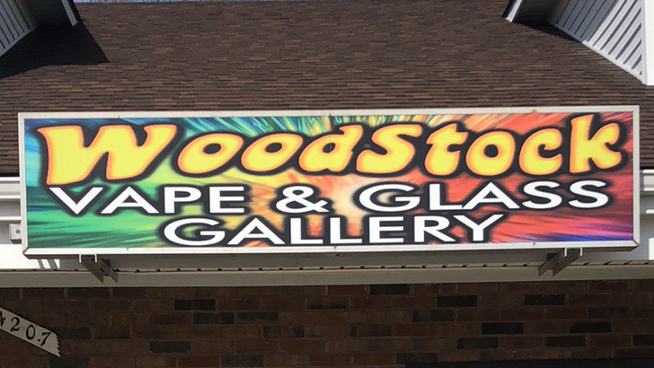 Woodstock Vape & Glass Gallery 2 | 64207 Van Dyke, Washington, MI 48095 | Phone: (586) 372-7158