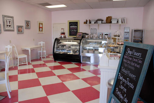 Sarahs Cake Shop | 10 Clarkson Wilson Center, Chesterfield, MO 63017 | Phone: (636) 728-1140