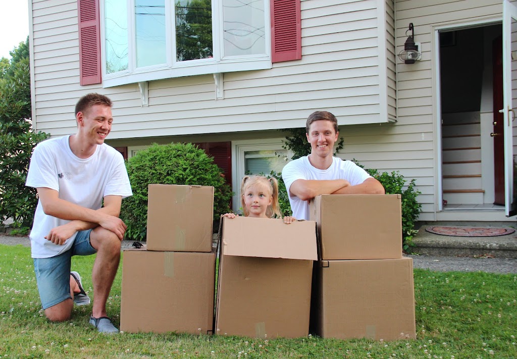 Born to Move Nashua Movers | 10 Strawberry Bank Rd APT 14, Nashua, NH 03062, USA | Phone: (351) 229-1170