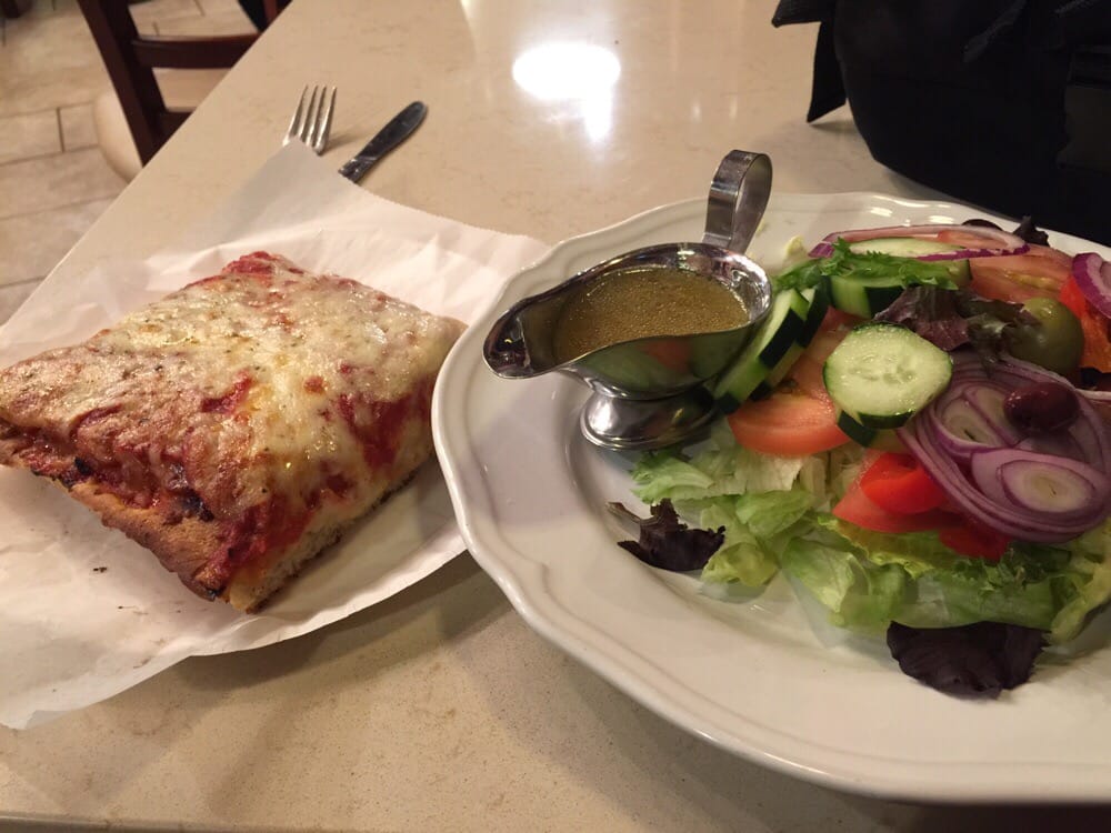 Leonardos Pizza | 20 Broadway, Massapequa, NY 11758, USA | Phone: (516) 795-5577