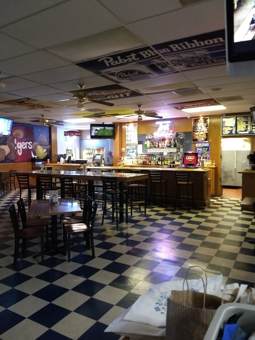 Retro Bowl | 906 Liberty Dr, Liberty, MO 64068, USA | Phone: (816) 781-1998