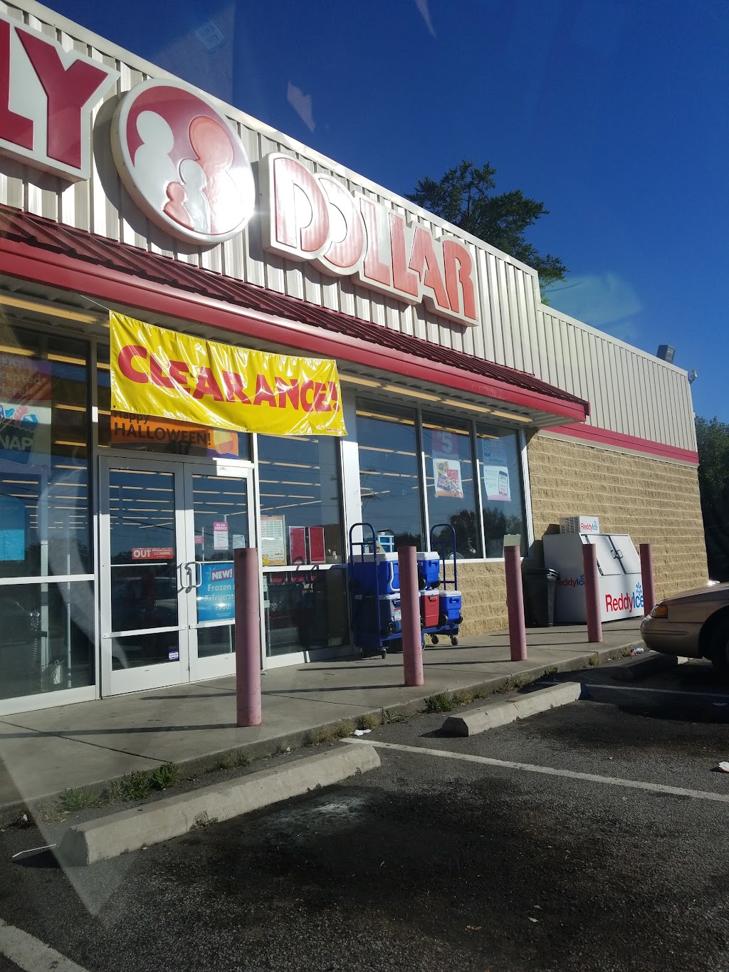 Family Dollar | 417 Brentwood St, High Point, NC 27260, USA | Phone: (336) 943-6006