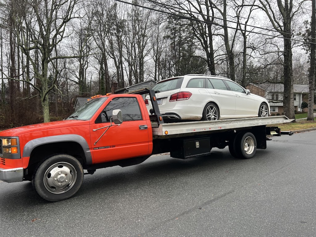 A&W Auto & Towing | 5501 Reynolda Rd, Winston-Salem, NC 27106, USA | Phone: (336) 865-2050