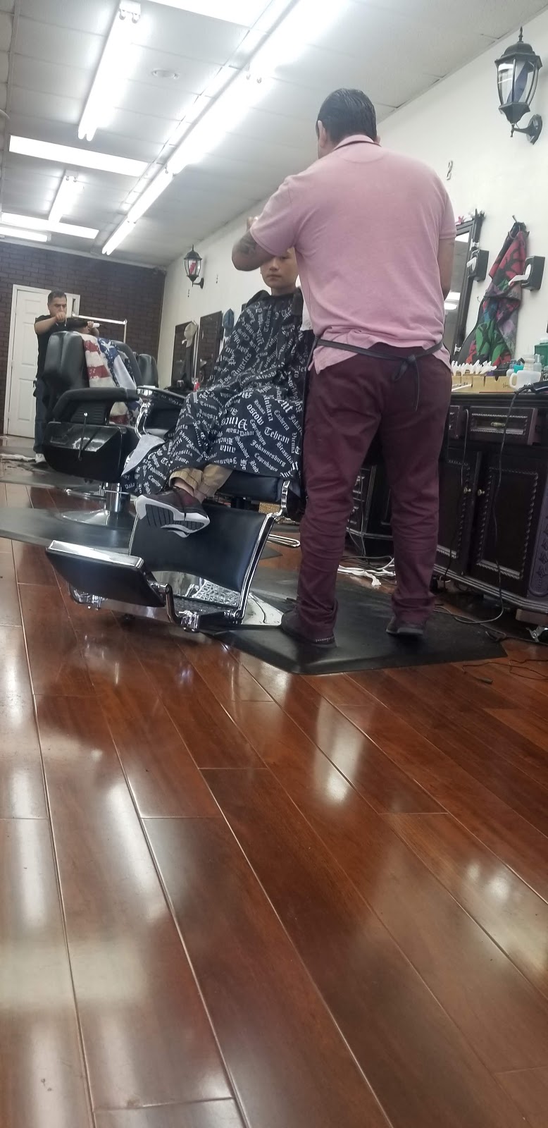 Juarez Barbershop & Beauty Salon | 1409 Shiloh Rd #180, Plano, TX 75074, USA | Phone: (972) 943-9225