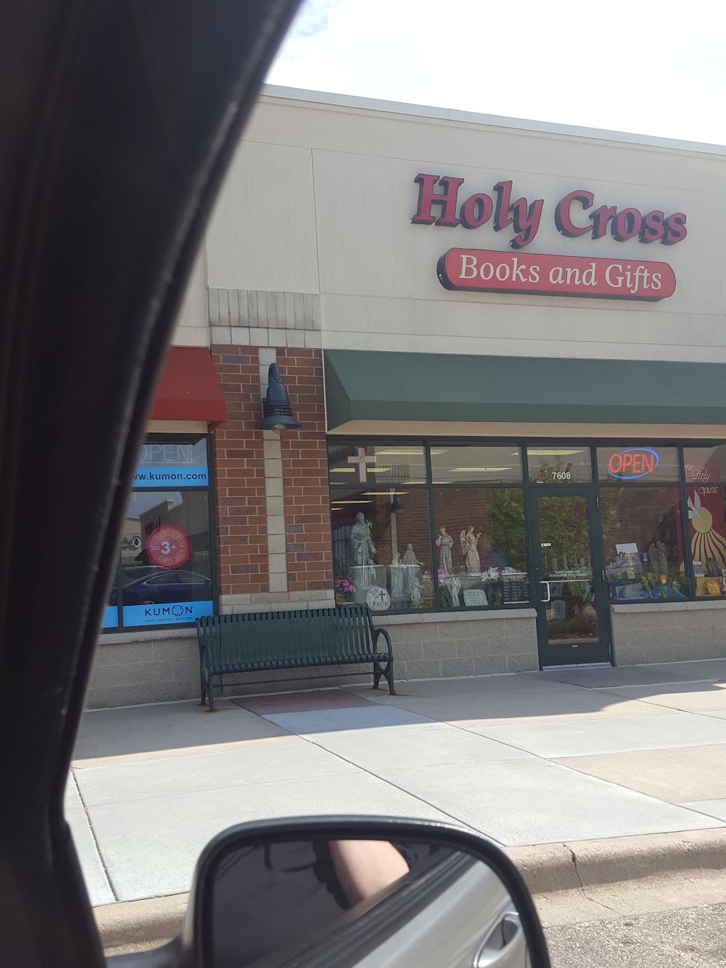 Holy Cross Books & Gifts Inc | 7608 160th St W, Lakeville, MN 55044, USA | Phone: (952) 953-6330