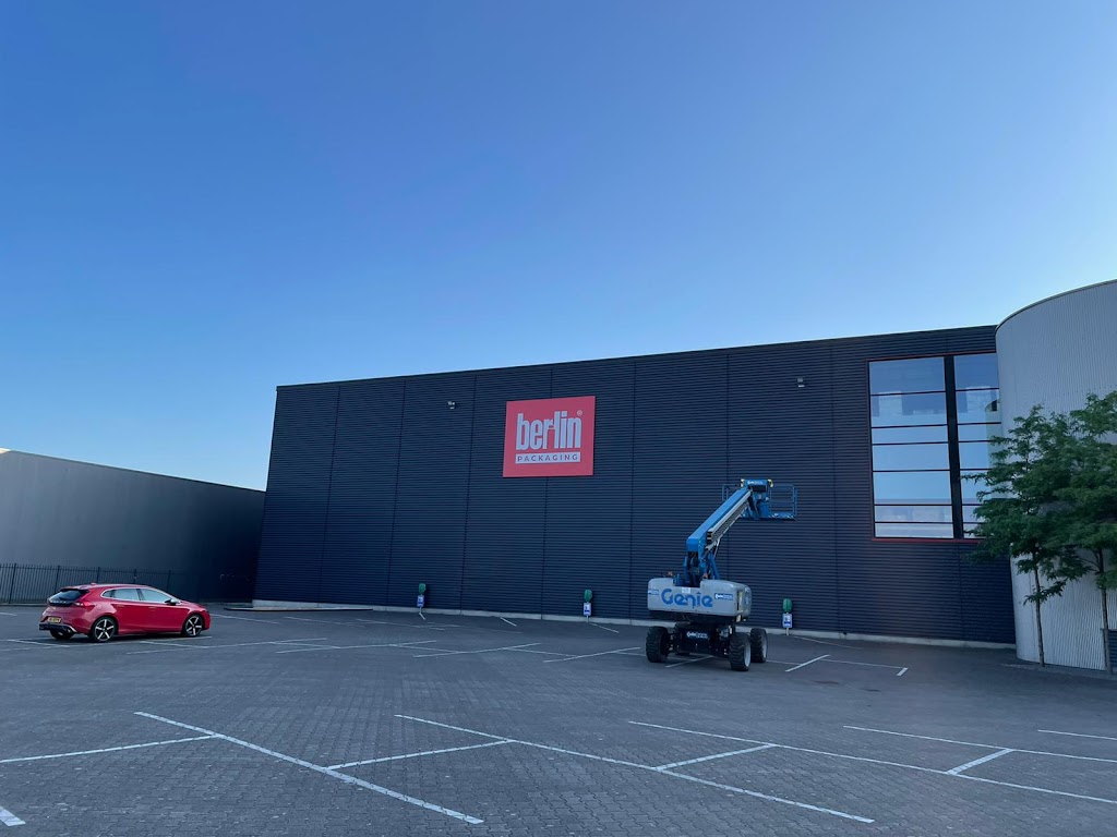 Berlin Packaging Netherlands B.V. | Bijsterhuizen 2401, 6604 LK Wijchen, Netherlands | Phone: 024 344 2360