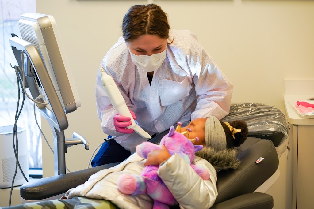 Band & Wire Orthodontics and Pediatric Dentistry | 433 E Ogden Ave, Clarendon Hills, IL 60514, USA | Phone: (630) 320-8888