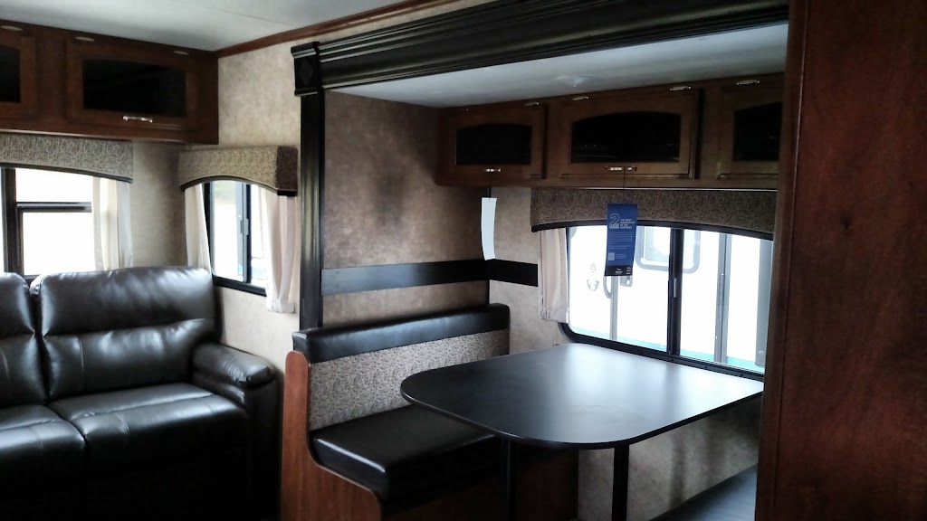 Kunes Freedom RV | 825 Addison Rd, Slinger, WI 53086, USA | Phone: (262) 644-7722