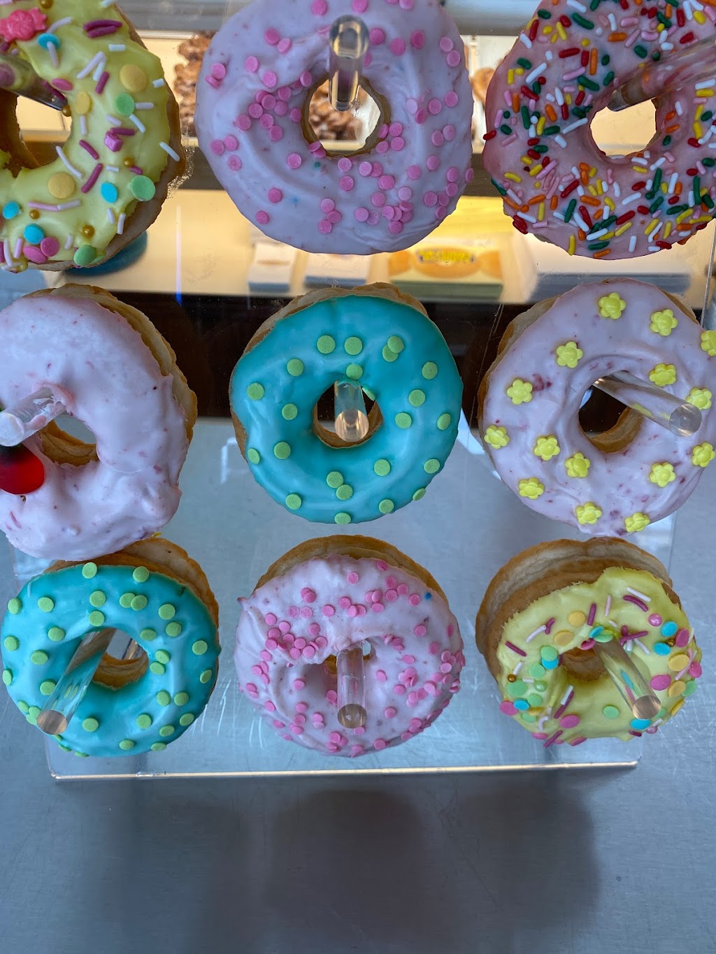 Daylight Donuts | 14940 Webb Chapel Rd, Farmers Branch, TX 75234, USA | Phone: (469) 892-2107