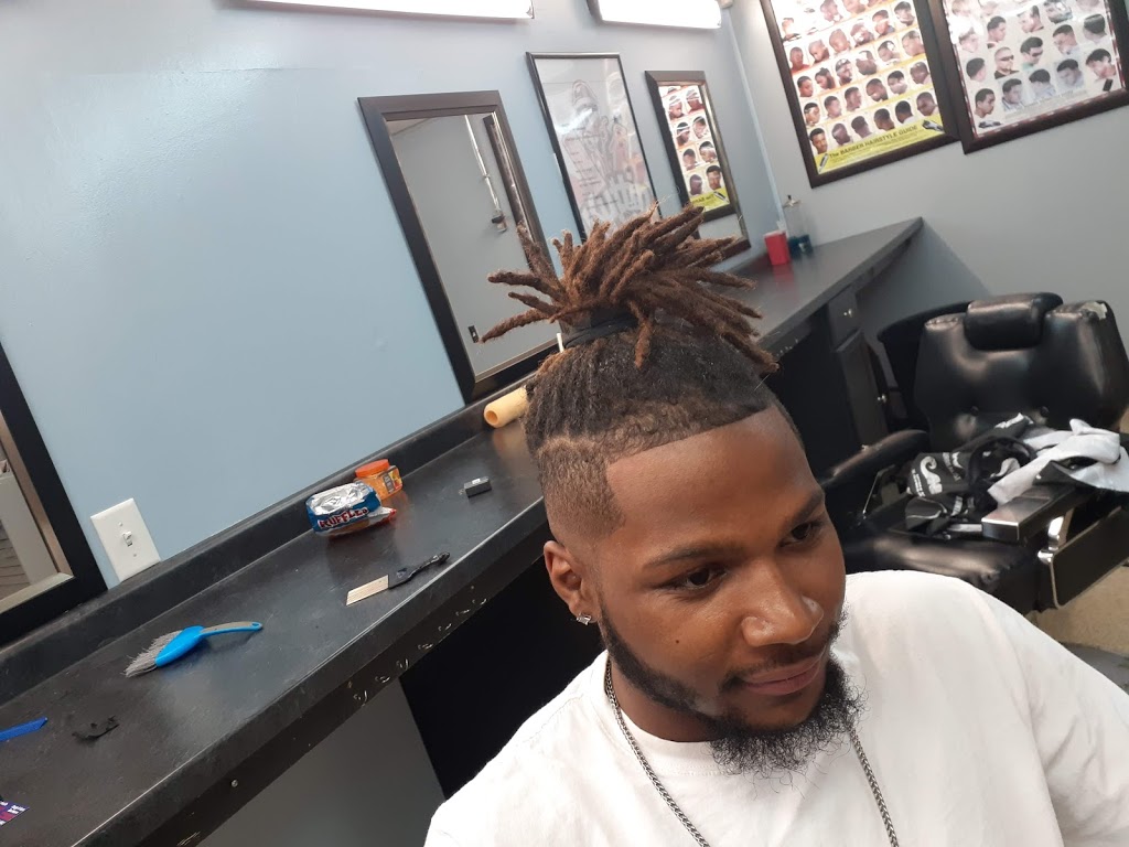 Kuttin Up Hair & Nails | 3530 Douglas Dr N, Crystal, MN 55422, USA | Phone: (763) 535-7993